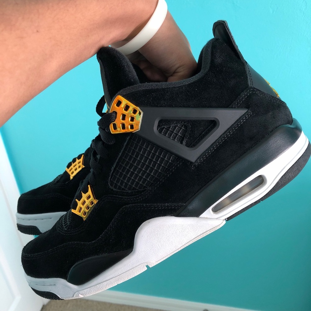 Retro 4 Royalty’s